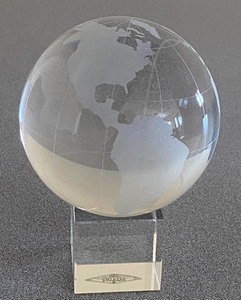 lot 295 image: Shannon Crystal Globe Paperweight