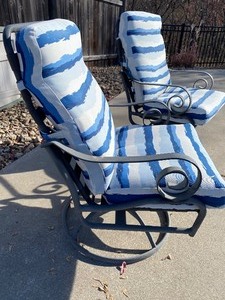 lot 281 image: Pair of Spring Platform Metal Patio Chairs