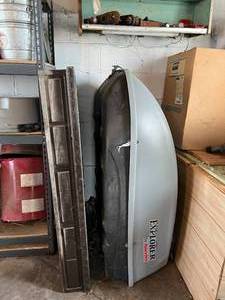 lot 15 image: Lot in Garage Vintage Snooker Table, Shelves with contents, Explorer Carrier