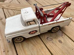 lot 41 image: Vintage Tonka Wrecker Truck