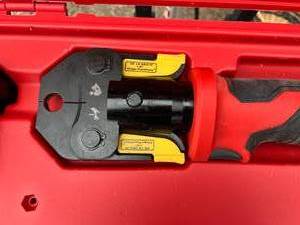 lot 50 image: Milwaukee Short Pro Press Tool
