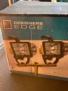 lot 104 image: New 1000-Watt Halogen Work Light