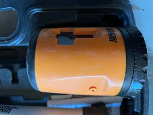 lot 117 image: Johnson Self-Leveling Cross Line Laser Kit