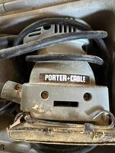 lot 122 image: Porter & Cable Corded Square Sander