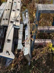 lot 173 image: Lot of Ladders