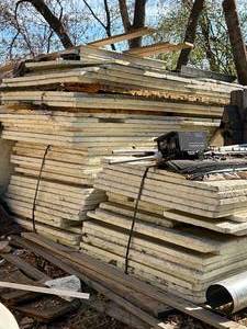 lot 175 image: Insulation, Roof Tiles, Lift Master & Birdhouses