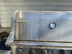 lot 190 image: Brinkman Propane Grill with Temperature Gauge