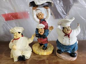 lot 22 image: Adorable Chef Figurine Set