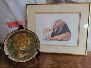 lot 30 image: Lovely Lion Plate and Jeanne Bonine Lion Framed Print