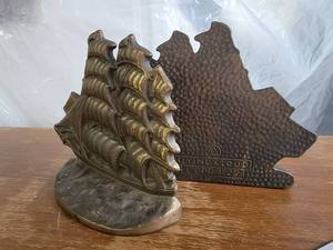 lot 01 image: Rare Vintage Connecticut Foundry Flying Cloud Corp 1929 Bronze Bookends