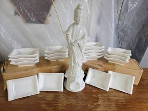 lot 39 image: Porcelain Chinese Figure & 50-PieceWhite Porcelain Dish Collection