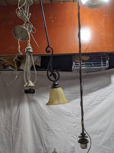 lot 63 image: 3 Hanging Lights and 2 studio lights