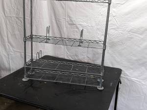 lot 72 image: Short 3 tier Wire Shelving