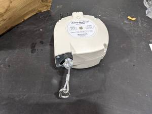 lot 106 image: Aero-Motive 6-9 lbs Balancer