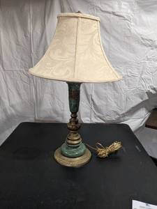lot 09 image: Beautiful Brass Dragon and Jade-Colored Stone Table Lamp