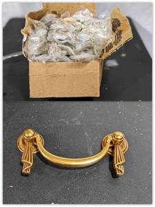 lot 82 image: Large Box of Cabinet Handles