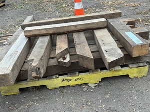 Pallet Lot Of 4x5 White Oak Timbers -- 4ft Lengths