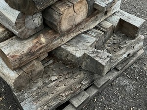 Pallet Lot Of (13) Reclaimed Wood Timbers
