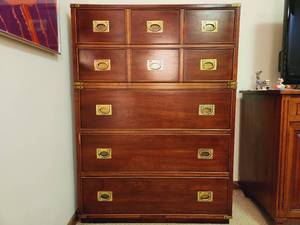 lot 59 image: Vintage Chest of Drawers