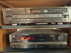 lot 27 image: Hi-Fi Stereo System