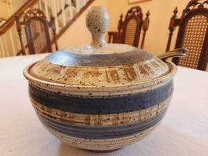 lot 3 image: Ken Olson Pottery #1