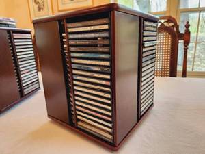 lot 11 image: CD Carousel #2