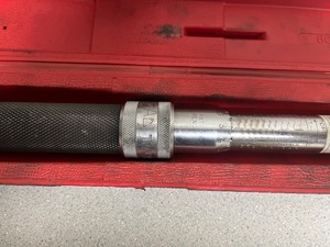 lot 6 image: MAC Torque wrench