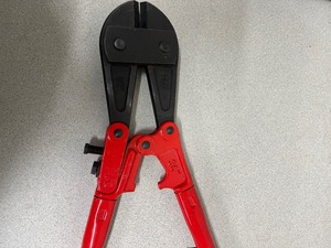lot 8 image: Pittsburgh Bolt Cutter