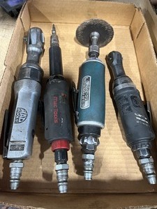 lot 66 image: Assortment of Air Tools MAC and Cornwell
