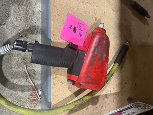 lot 93 image: Snap-On 12 drive air wrench