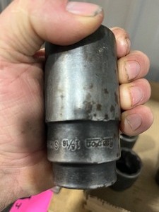 lot 65 image: Assortment of 12 drive Snap-On Impact Sockets