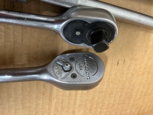 lot 50 image: Assortment Snap-On 38 drive socket wrenches and extension