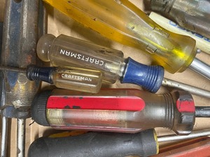 lot 102 image: Screwdrivers