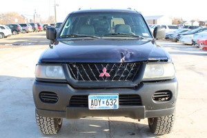 2002 Mitsubishi Montero Sport LS