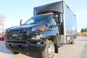 2004 GMC C5500 KODIAK ---SWAT TEAM VAN---   DURAMAX DIESEL - LIGHTS AND SIRENS