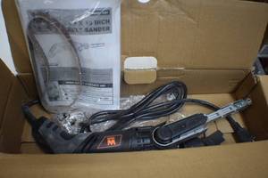 lot 27 image: Wen Belt Sander