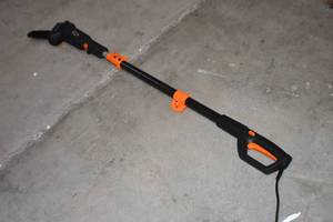 lot 39 image: Wen Electric Pole Saw