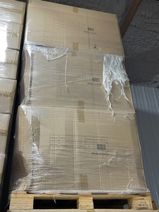 lot 93 image: Pallet of Red Tailgate Trays