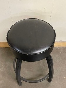 lot 62 image: Barstool