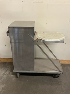 lot 35 image: Commercial Food Tray Cart with Storage