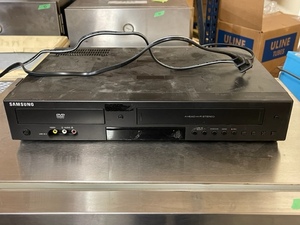 lot 48 image: Samsung DVD & VHS Player