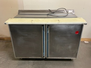 lot 54 image: Commercial Refrigerated Prep Table