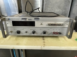 lot 60 image: HP Digital Voltmeter