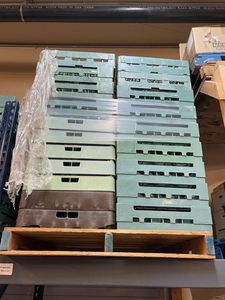 lot 70 image: Pallet of Commercial Dishwasher Trays for Drinking Glasses