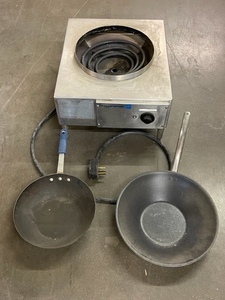 lot 78 image: Wok Cooking Stove
