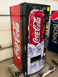 lot 6 image: Coca-Cola Canned Pop Vending Machine