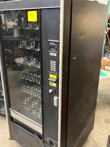 lot 9 image: Assorted Snacks Vending Machine