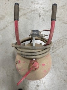 Central Pneumatic 40lb Pressurized Sandblaster Model 34202
