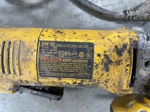Dewalt 4.5 Angle Grinder DW402