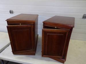 lot 22 image: 2 Cute Side Tables With Pull Out Trays Made by Lane
